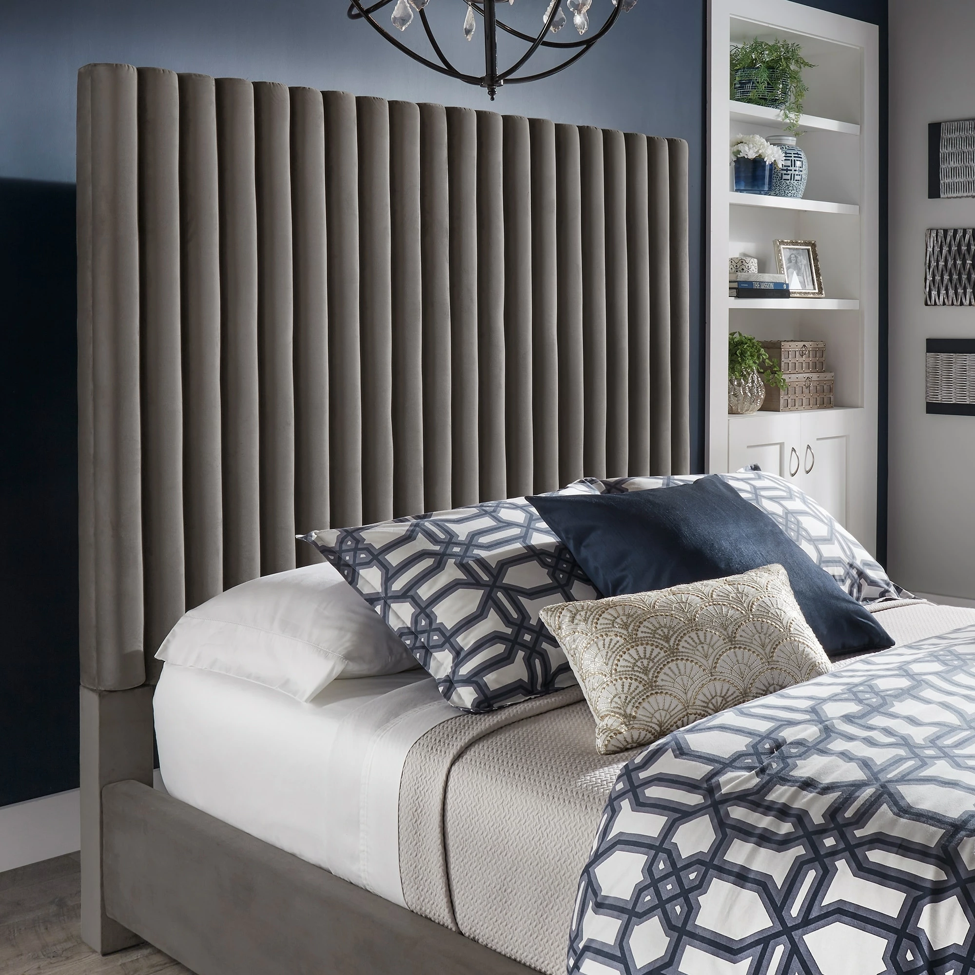 Top 10 💯 Aart Tufted Solid Wood And Upholstered Platform Bed By INSPIRE Q Bold 🎉 - Image 3